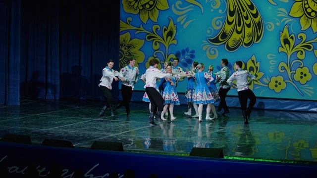 06. Ансамбль «Русская сторонка» - Карусель