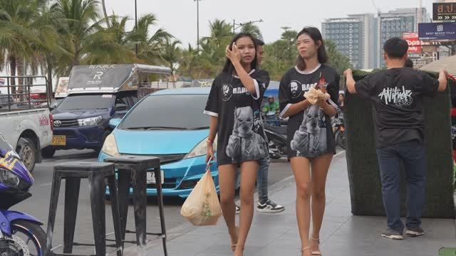 Holiday in Thailand 🌺 Pattaya After 4PM Comes Alive смотреть онлайн