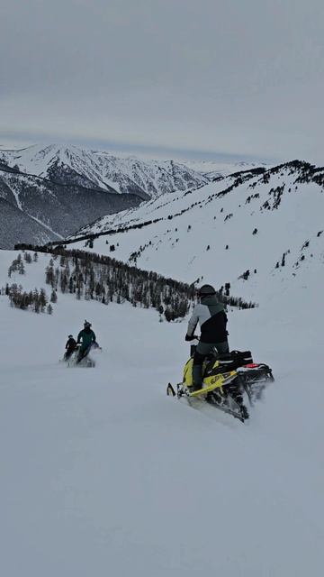 В горы на снегоходах | Мульта-Центр
