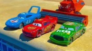 МУЛЬТИКИ ПРО МАШИНКИ 🚗  В ПРИСТОНЕ НОВЫЕ ЛЕГЕНДЫ ТРАССЫ. МАКВИНУ ЭТО ЯВНО НЕ НРАВИТСЯ