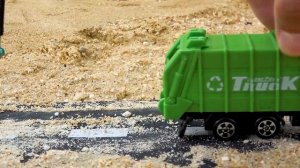 Экскаватор копает дренажную трубу   экскаватор мультик   BIBO и Игрушки