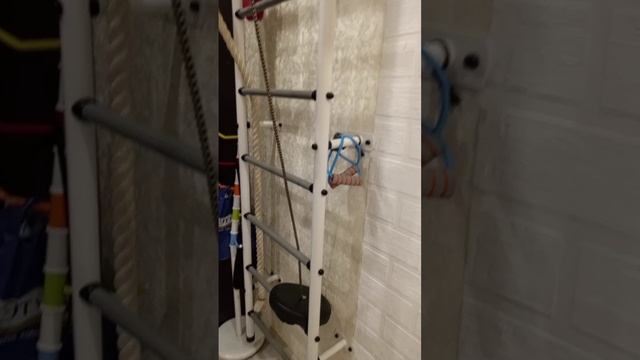 что делают Лиза и Лёха?