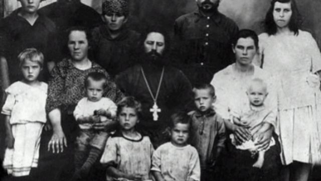 Сщмчч. Михаи́ла Пятаева и Иоа́нна Куминова