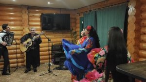 ЦЫГАНСКИЙ ТЕАТР " ТЭРНЭ РОМА " ТАНЦУЮТ ! САРЭ ПАТРЯ !  НА ПРАЗДНИКЕ 20 02 2026 г