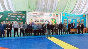 Яшь көрәшчеләрне район башлыгы Айрат Фатхуллин сәламләде