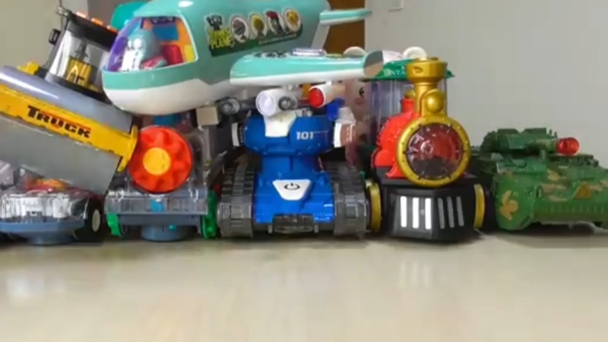Видео для детей.Игрушки различные, готовятся к тренировкам,проверяем их работу. #дети #видеодлядетей смотреть онлайн