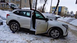 Хавал Джолион 2025 года выпуска на переднем приводе в комплектации Elite работает в такси в Казани