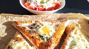 Треуголки из лаваша с начинкой в духовке. Быстро, сытно, вкусно.