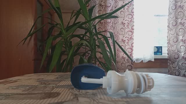 Клапан подачи воды ( наливной ) в бачок унитаза.