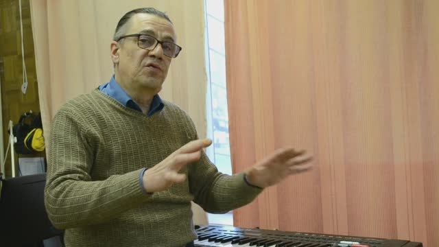 Под Фанеру (подготовка фонограммы к выступлению).