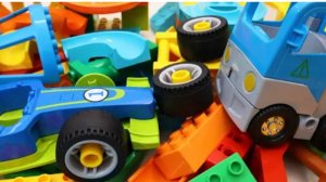 Использую: конструктор лего, паровозики, шарики, горку, машинки для детей. #дети #видеодлядетей