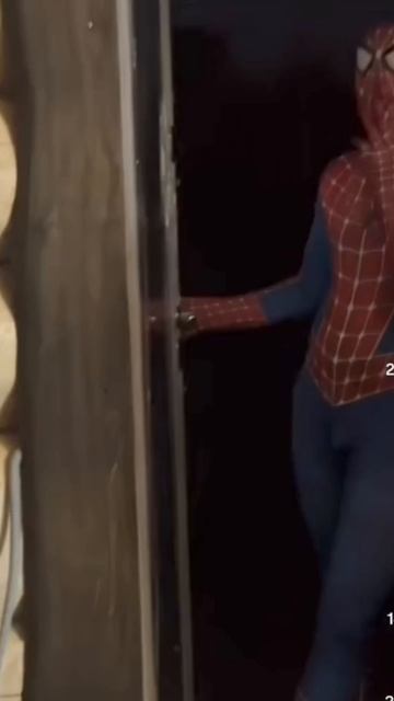 человек паук смотреть онлайн