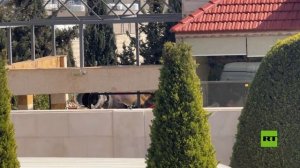 مشاهد لحطام صاروخ أسقطته الدفاعات الأردنية في عمّان