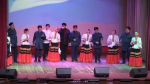 На Урале,на Кубани-ансамбль Карусель и ансамбль Донцы