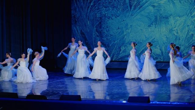 01. Ансамбль «Русская сторонка» - Вальс «Нежность»