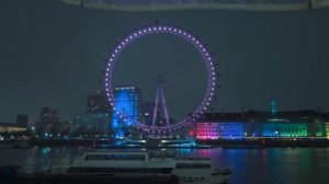 ПЕРВЫЙ снег в Лондоне в 2025 году ❄️ Полуночная прогулка от Южного берега до Вест-Энда ✨