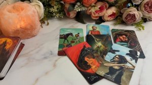 Боится ли он потерять тебя 🍓🧐😘Таро