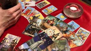 Будет ли мужчина добиваться вас? Гадание Таро