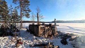СНЁС КРЫШУ У ИЗБУШКИ / ВНУК СПАСАЕТ ИЗБУШКУ ДЕДА / РЕМОНТ РЫБАЦКОЙ ИЗБЫ. РАЗОБРАЛ КРЫШУ И ОБАЛДЕЛ