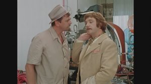 Фамилия моя слишком известная! Фрагменты из фильма "Иван Васильевич меняет профессию". 1973 г.