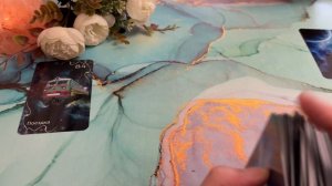 Что сейчас в его жизни происходит 🕺🔮🍒Расклад по вариантам