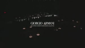 Показ женской коллекции Giorgio Armani весна-лето 2025