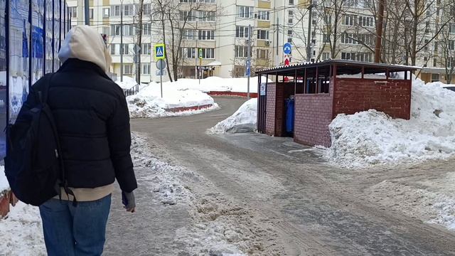 Разгрузка защитовых телег ТПМК S-290 на площадке Кленовый Бульвар Бирюлëвской линии смотреть онлайн