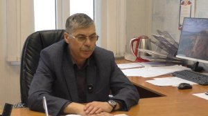 Жильцы дома № 5 в микрорайоне Геолог с тревогой ждут весеннего тепла и массового таяния снега.