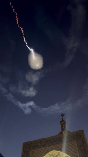 Иран запустил гиперзвуковые ракеты Fattah с тяжелыми боеголовками.