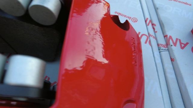 Усиленные тормоза Brembo 18z с дисками 355мм для Hyundai Staria смотреть онлайн