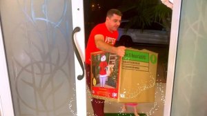 Влог： Настя и папа украшают ёлку на Новый год