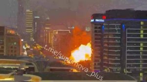 Момент удара дрона "Шахед" по экономической зоне Дубая