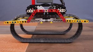 3 гусеничные машины LEGO против 5 экстремальных препятствий