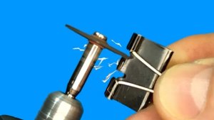 Теперь канцелярские зажимы всегда под рукой. Секреты мастеров