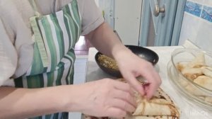 Блинные треугольники с начинкой для ужина