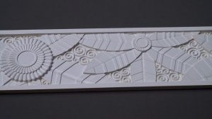 Лепной декор KPU-103 из полиуретана: геометрический арт-деко бордюр с «солнцами» для стен,