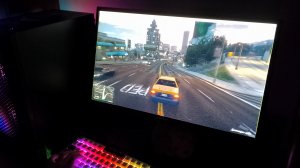 играю в ГТА 5