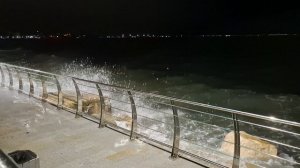 Прибой в Феодосии