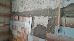 ДЕМОНТАЖНЫЕ РАБОТЫ В КУПЕЧЕСКОМ ДОМЕ, СЭНДВИЧ ИЗ ПЛИТКИ.