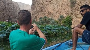 Переправляемся на лодке!