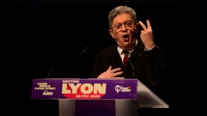 Le bolchevik Mélenchon semble avoir plus de couilles que les suceuses enjuivées✡️du RN [Flokossama]