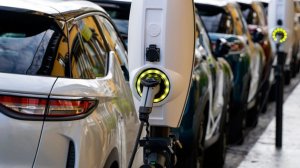 Кыргызстан пересаживается на электромобили: 15 тысяч машин ввезут в страну беспошлинно