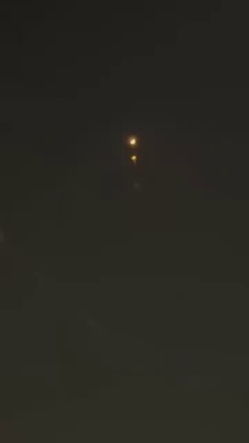 Зрк Пэтриот пытается сбить баллистическую ракету Ирана