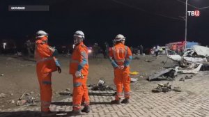 В Боливии военный самолёт упал на городскую улицу