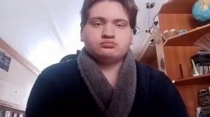 лето и двухэтажный дом