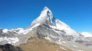 Стучит,стучит железный молот. Минус.Родник хвалы и вдохновенья.