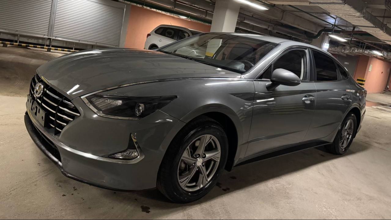 Hyundai Sonata; 2.0 АT; 2022; Серый смотреть онлайн