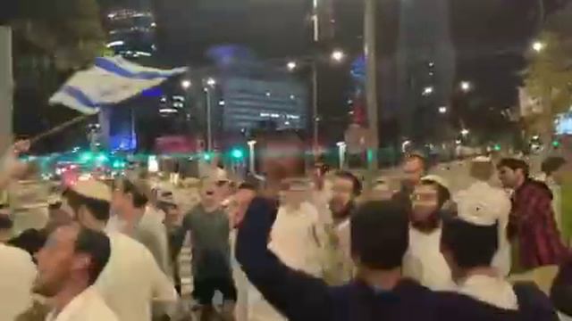 Религиозные жители Тель-Авива уже празднуют ликвидацию иранского диктатора