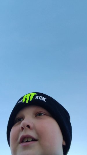 идём на речку и будем там рыбу на нашу речке на данный мотор рыбы