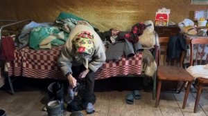 94-Летняя Бабушка, Живущая одна на Краю Света Вдали от Цивилизации.